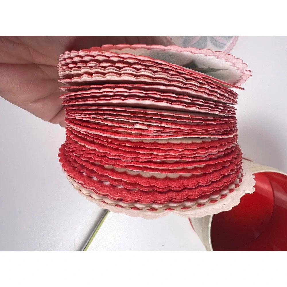 Potpourri Press Round Tin Red Green Bow‎ 1987 Paper Coasters Made in Hong Kong
